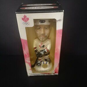 VTG Eric Lindros 2002 Olympic Team Canada Hockey Gold Medal Bobble Head